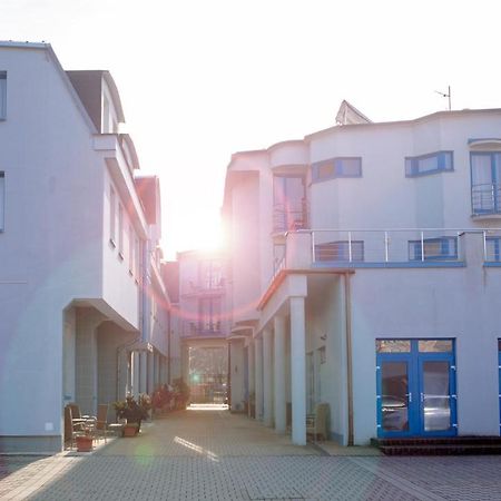 Garni Hotel S.O.G.* * * Trenčín Zewnętrze zdjęcie