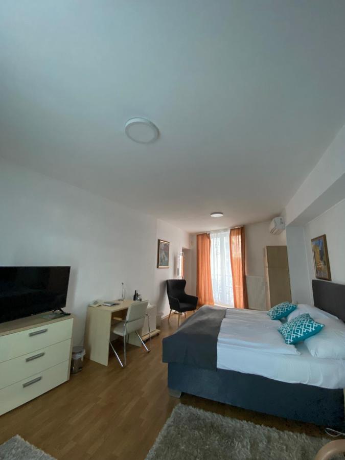 Garni Hotel S.O.G.* * * Trenčín Zewnętrze zdjęcie
