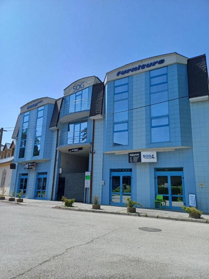 Garni Hotel S.O.G.* * * Trenčín Zewnętrze zdjęcie